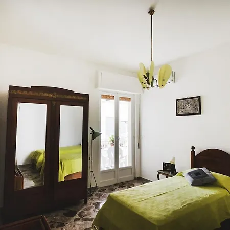 Apartment Un Al Mare 2 *