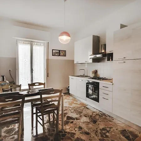 Un Al Mare 2 Apartment