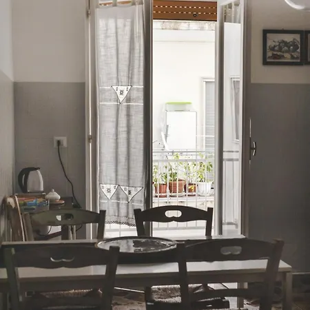 Un Al Mare 2 Apartment *