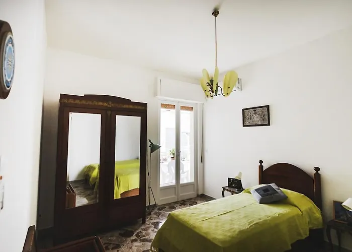 Apartment Un Al Mare 2 *